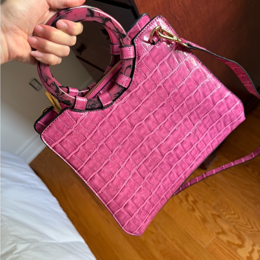 Chic Pink Croc-Embossed Shoulder Bag